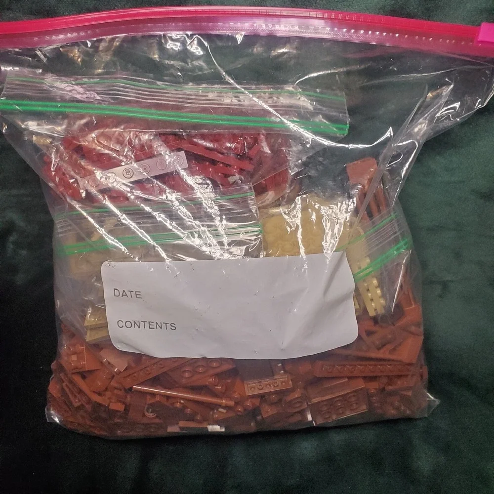 LEGO Mix Random Pieces Bulk Lot‎ Browns Bricks Just Over 1.75 Pounds One Gallon.